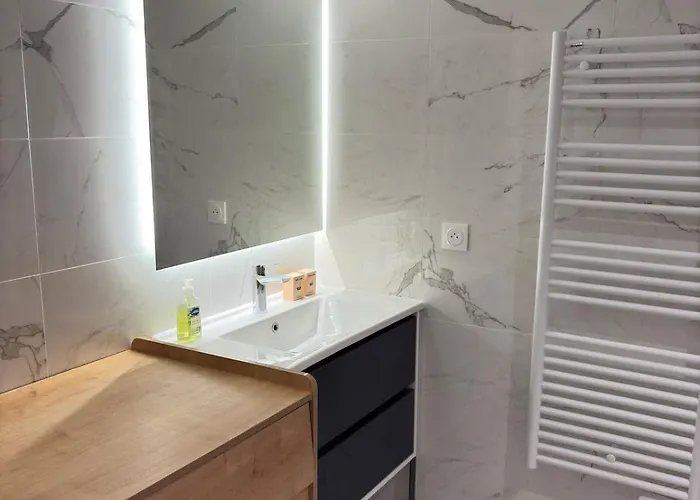 Seaside Azur アパート